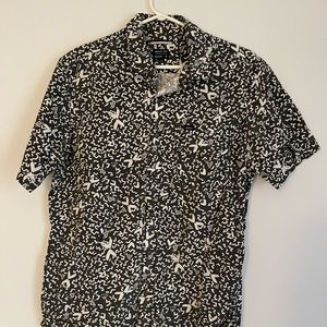 RVCA shirt sleeve printed button up